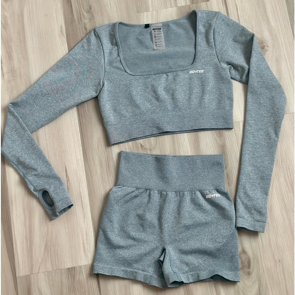 Bo + Tee 2 piece workout set